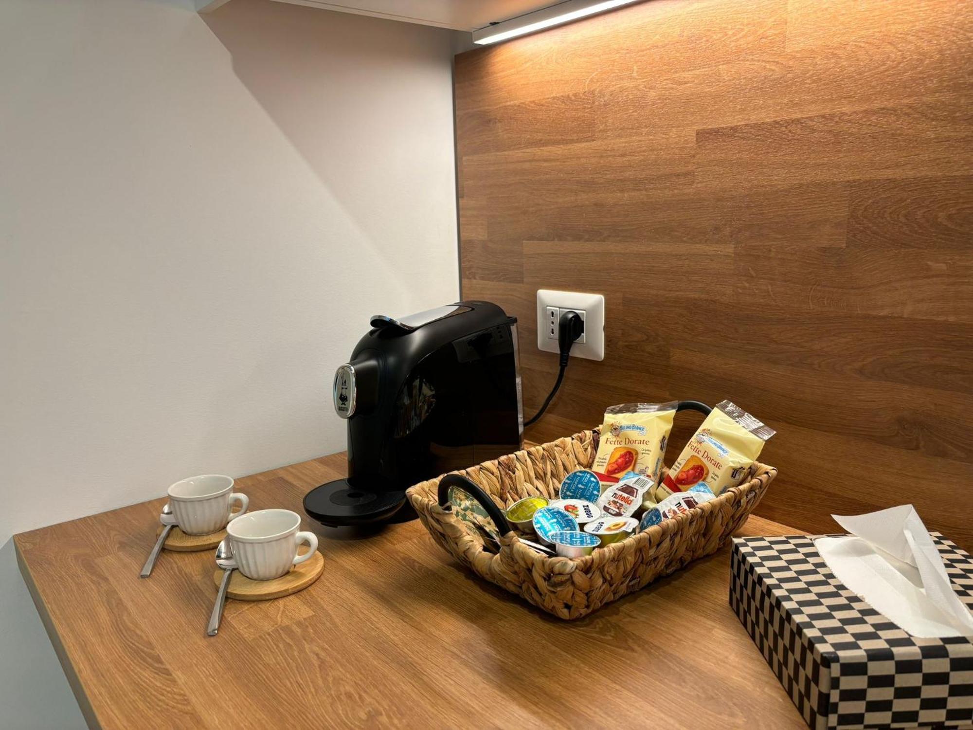 Mimi Guest House Бари Экстерьер фото